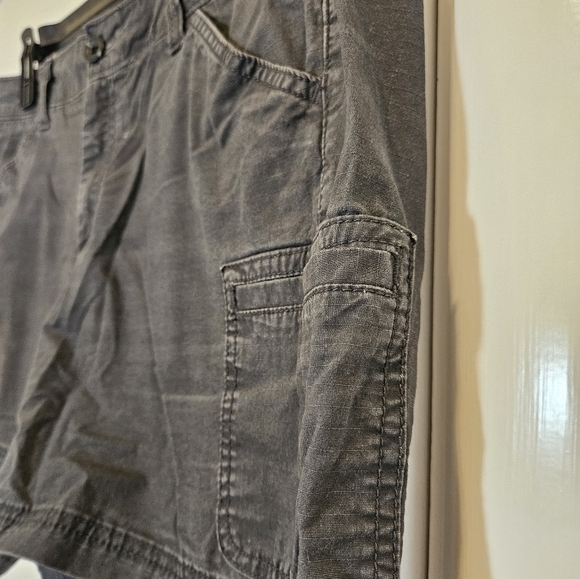 Eddie Bauer heavy cotton gray shorts - Picture 8 of 8